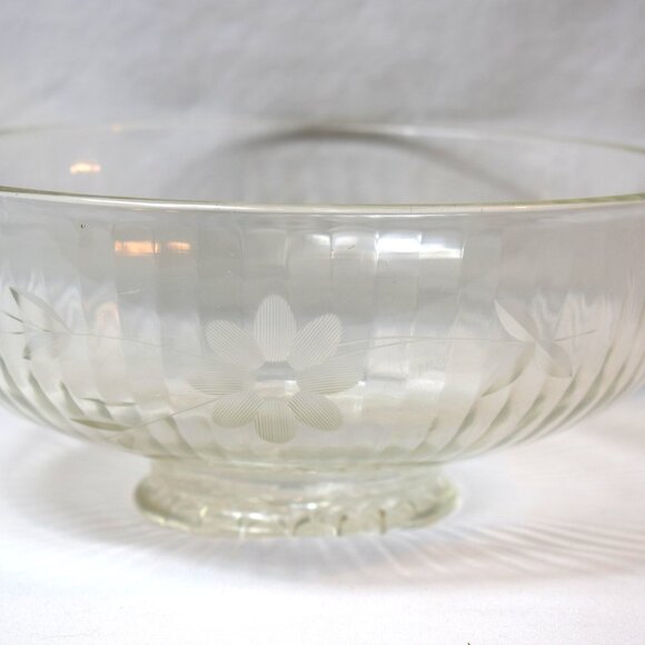 Marquis By Waterford Sheridan Crystal Bowl with Etched Flowers and Leaves - Picture 3 of 6